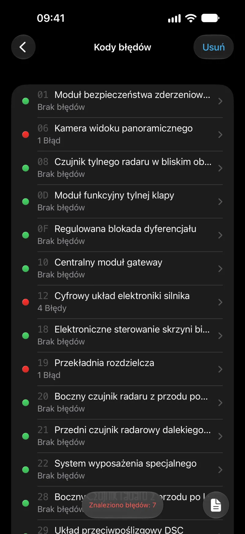 Ekran odczytu i kasowania kodów błędów wszystkich sterowników w aplikacji BimmerLink na iPhonie