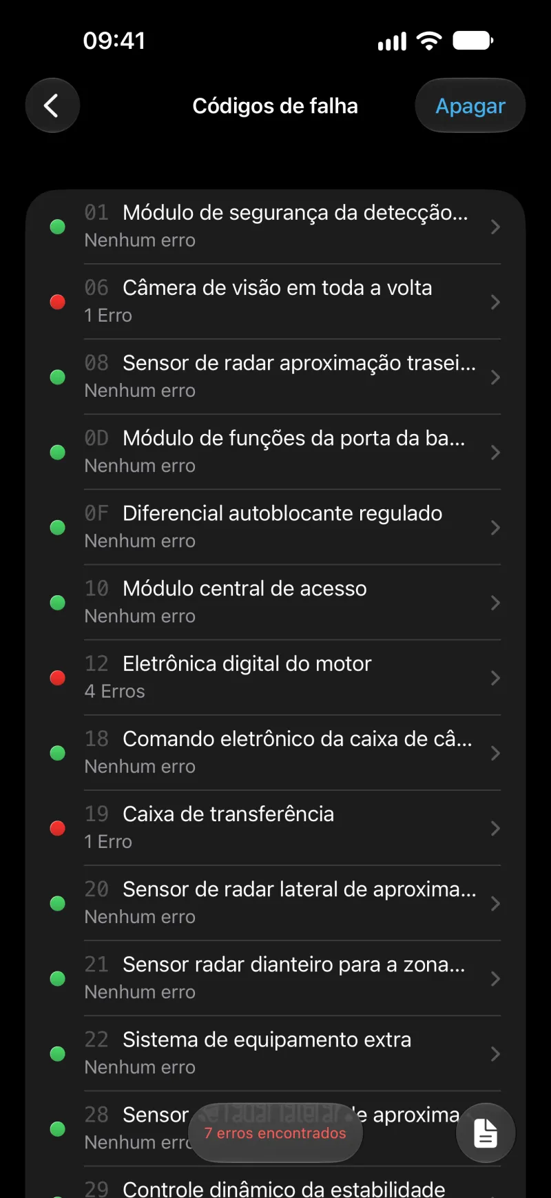 Tela do BimmerLink para ler e apagar códigos de falha de todos os módulos no iPhone