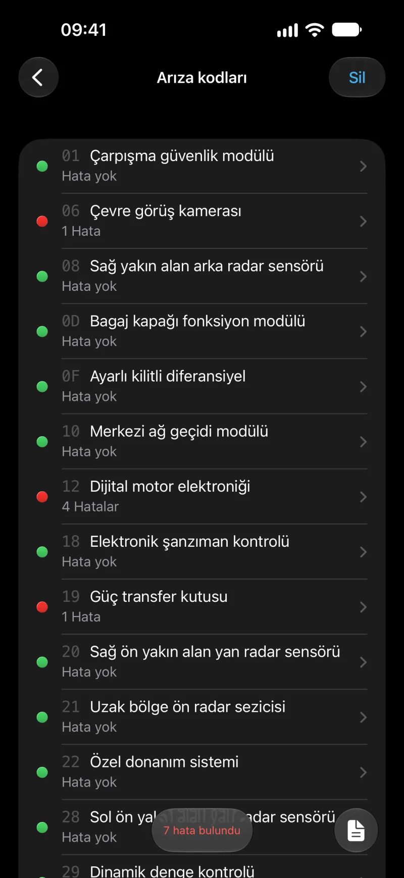 iPhone’da tüm kontrol ünitelerinin arıza kodlarını okumak ve silmek için BimmerLink ekranı